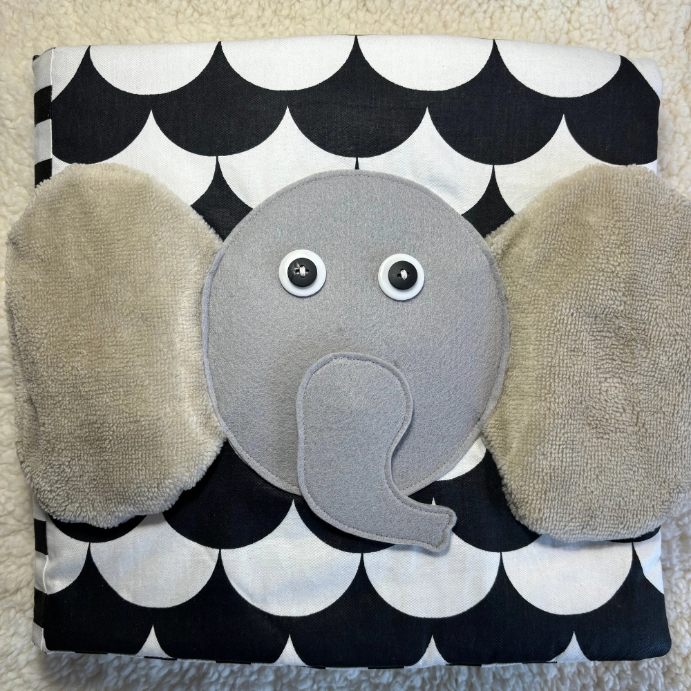LIBRO DIDÁCTICO SENSORIAL ELEFANTE 25X25CM