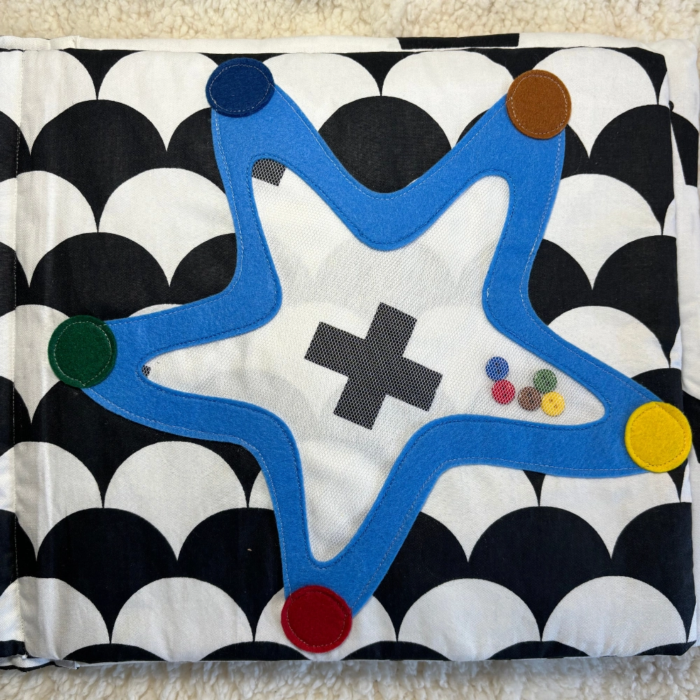 LIBRO DIDÁCTICO SENSORIAL ELEFANTE 25X25CM