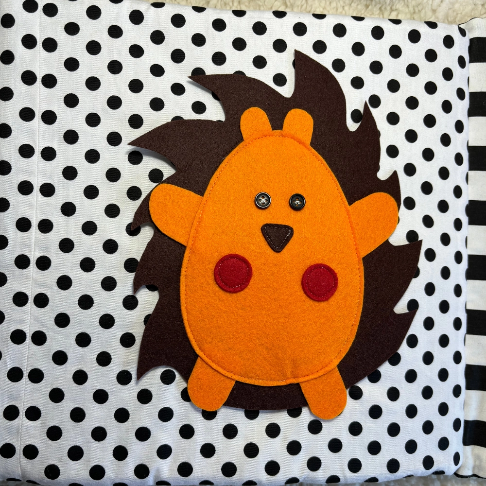 LIBRO DIDÁCTICO SENSORIAL ELEFANTE 25X25CM