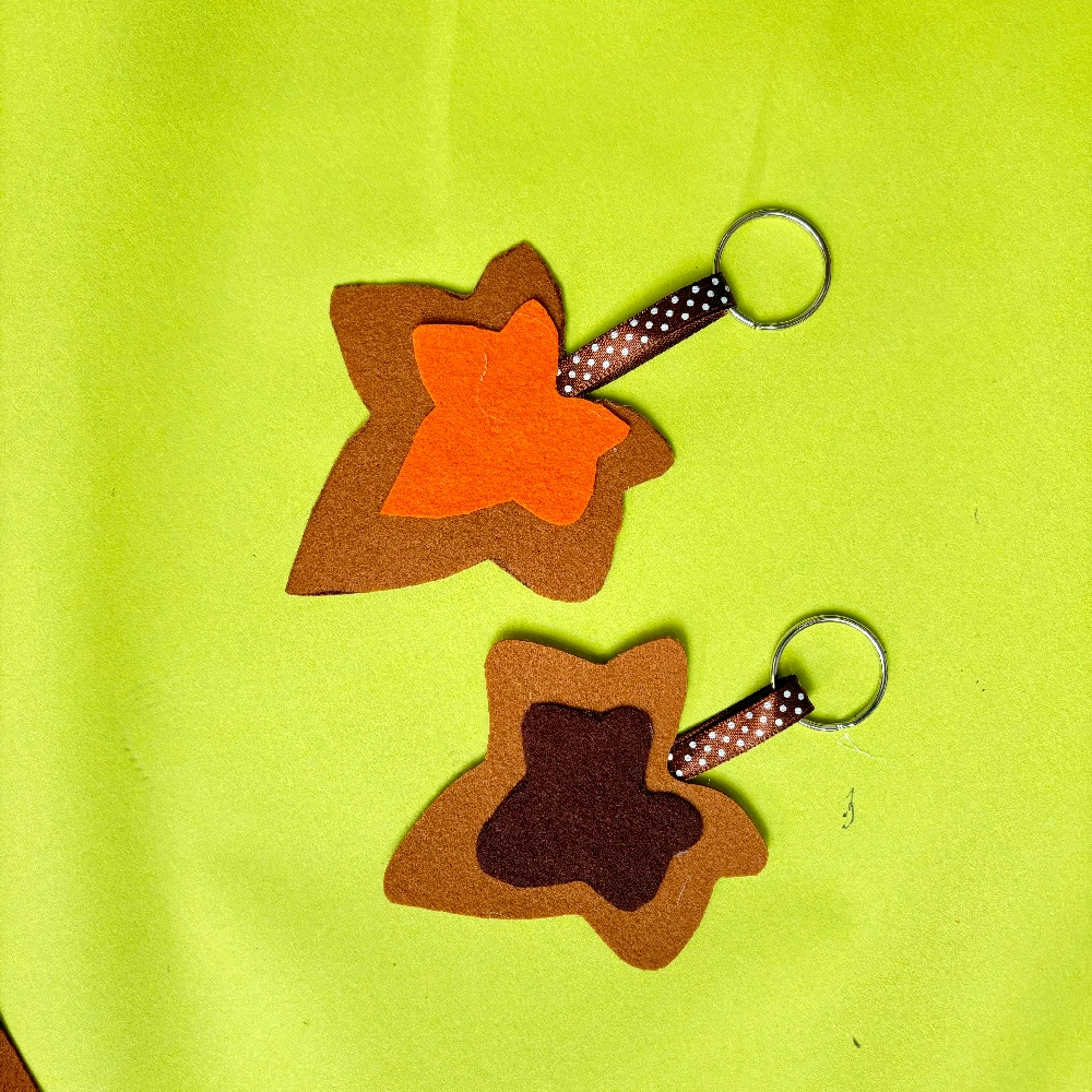 Llavero de Otoño en Fieltro (Feria de Zizurkil)