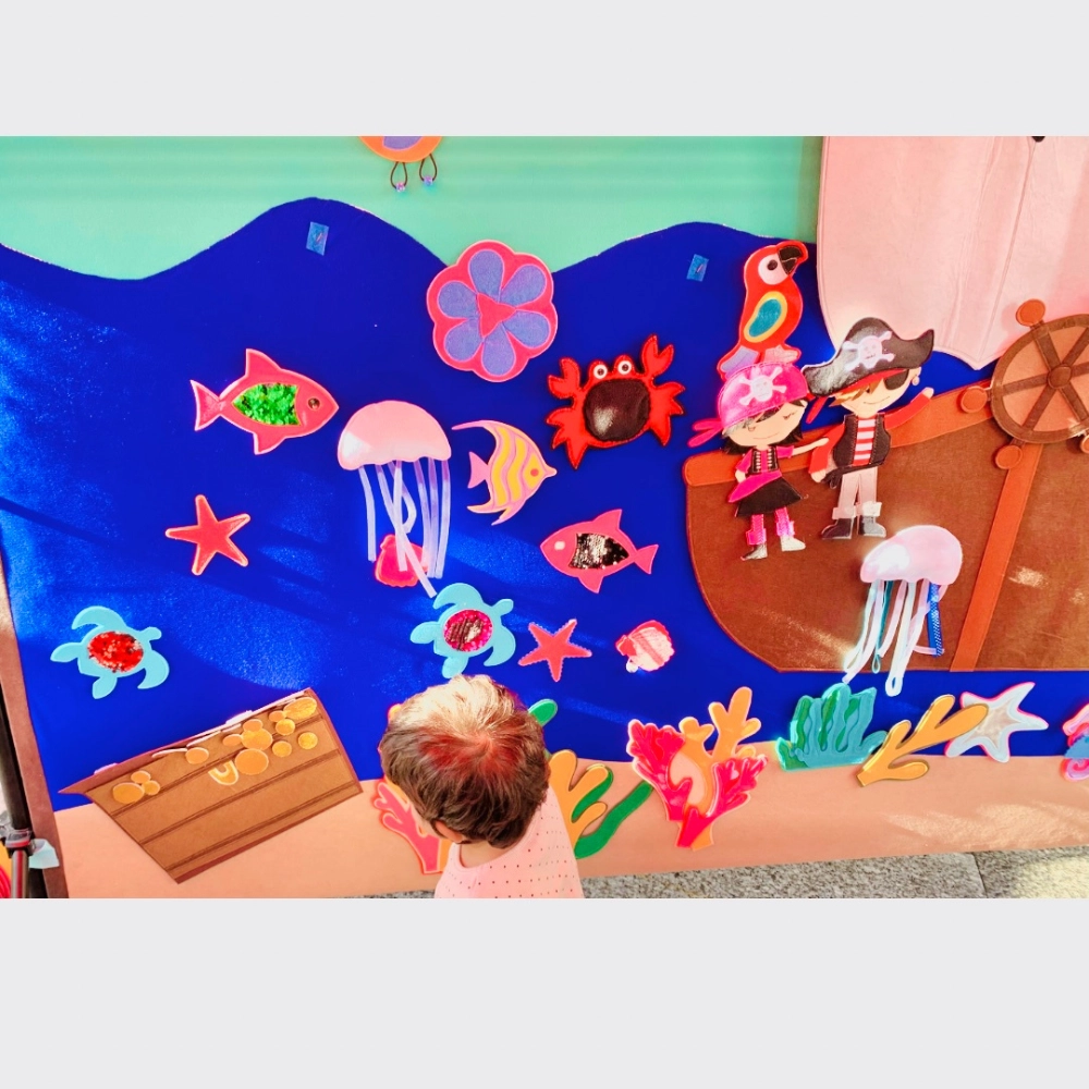 MURAL DIDÁCTICO SENSORIAL AVENTURA PIRATA (150x200 cm)