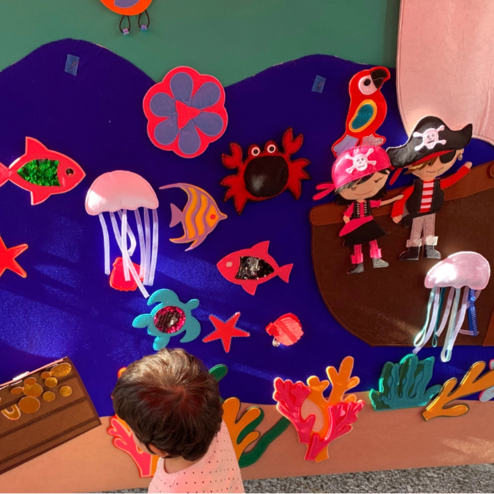 MURAL DIDÁCTICO SENSORIAL AVENTURA PIRATA (150x200 cm)