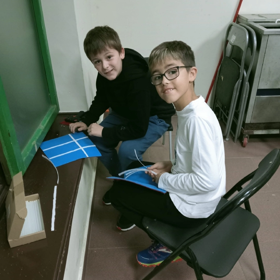 Taller infantil: Crea tu tres en raya de fieltro-(Asociación de Vecinos Alaberga/Errenteria)