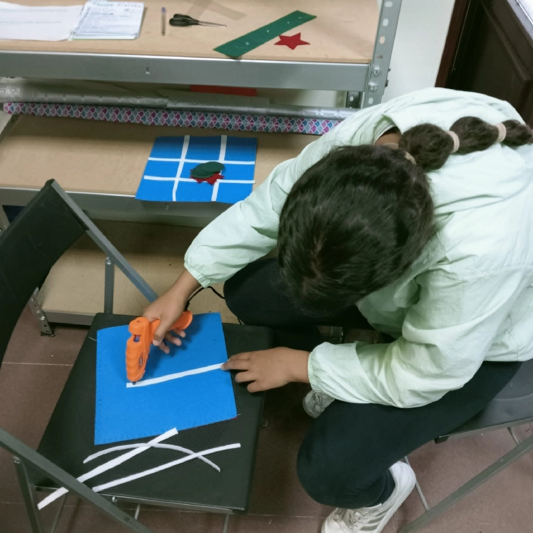 Taller infantil: Crea tu tres en raya de fieltro-(Asociación de Vecinos Alaberga/Errenteria)