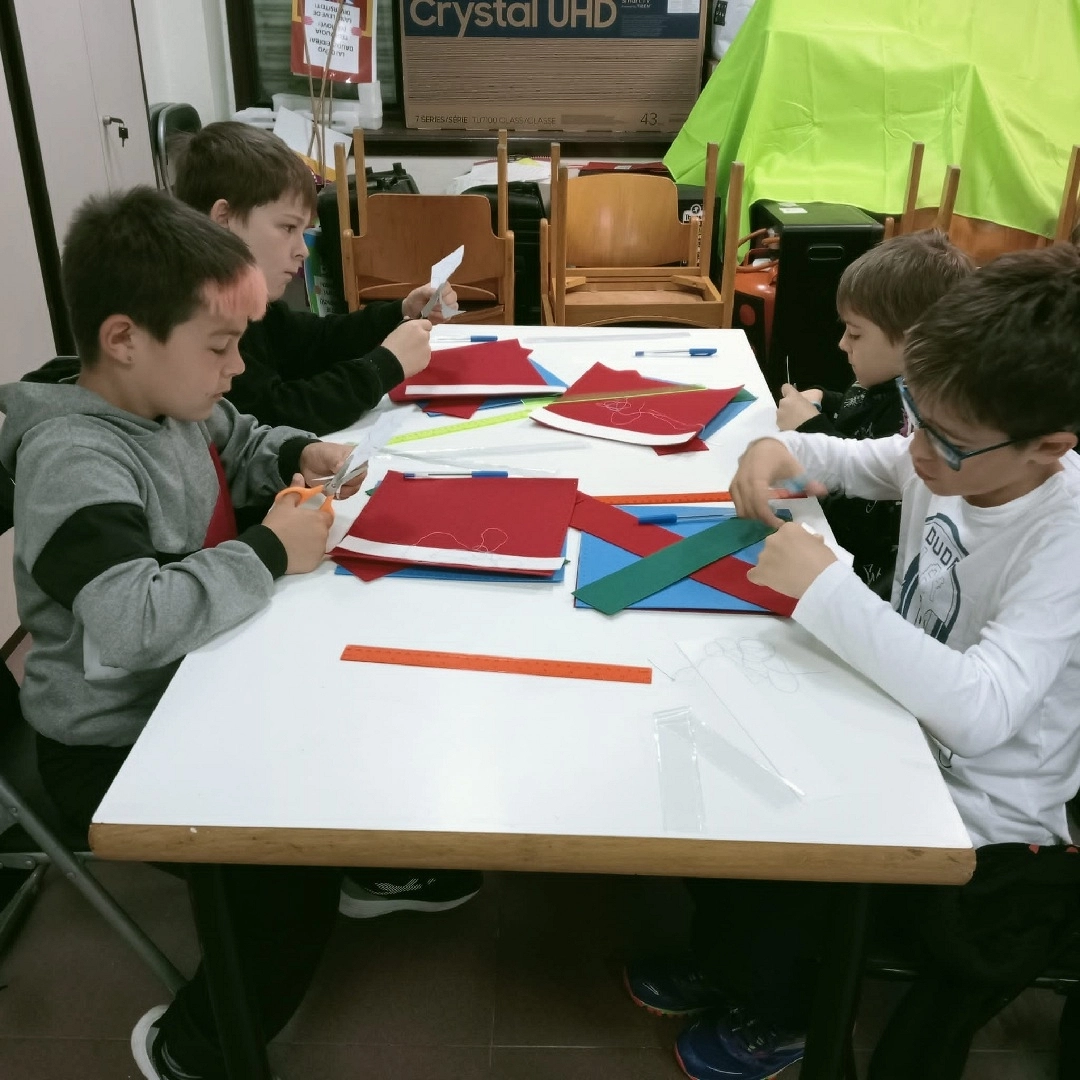 Taller infantil: Crea tu tres en raya de fieltro-(Asociación de Vecinos Alaberga/Errenteria)