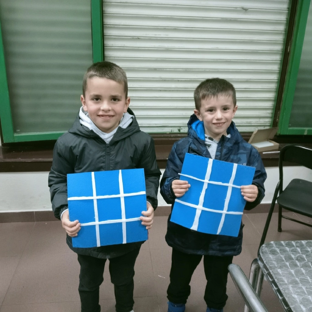 Taller infantil: Crea tu tres en raya de fieltro-(Asociación de Vecinos Alaberga/Errenteria)