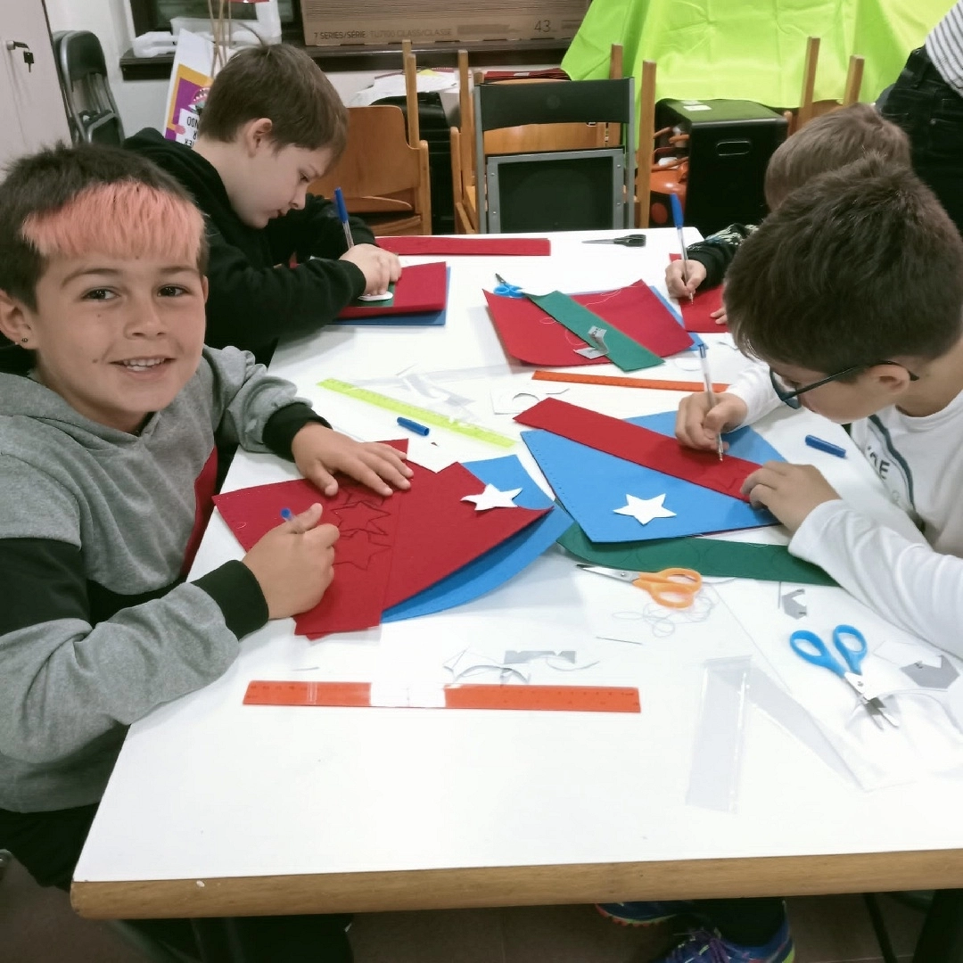 Taller infantil: Crea tu tres en raya de fieltro-(Asociación de Vecinos Alaberga/Errenteria)