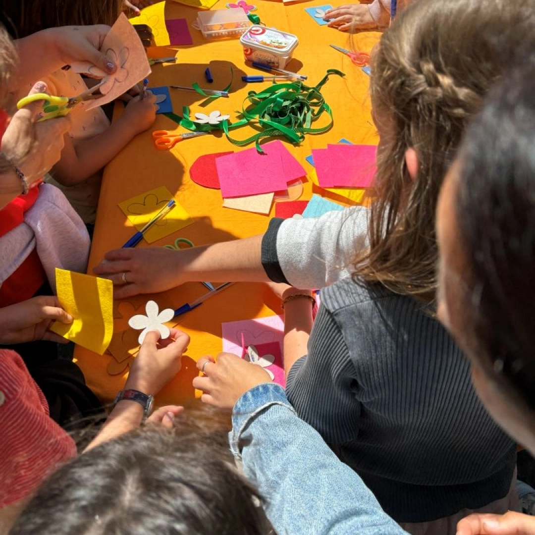 Taller infantil: Llavero de Flor de Primavera-(Feria de artesanía, Kolore Kolore/Irún)