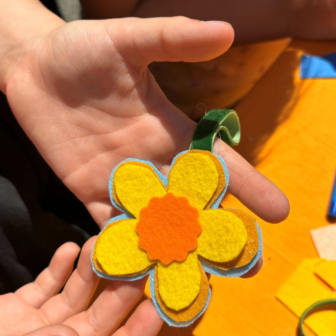 Taller infantil: Llavero de Flor de Primavera-(Feria de artesanía, Kolore Kolore/Irún)