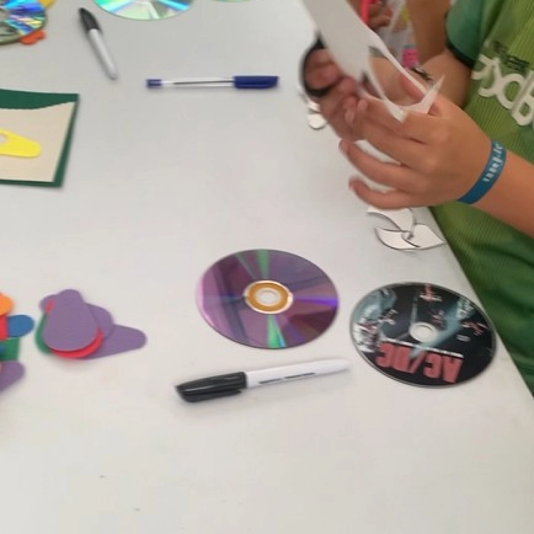 Taller infantil: Peces con CD Reciclados (Atlantikaldia, Errenteria)