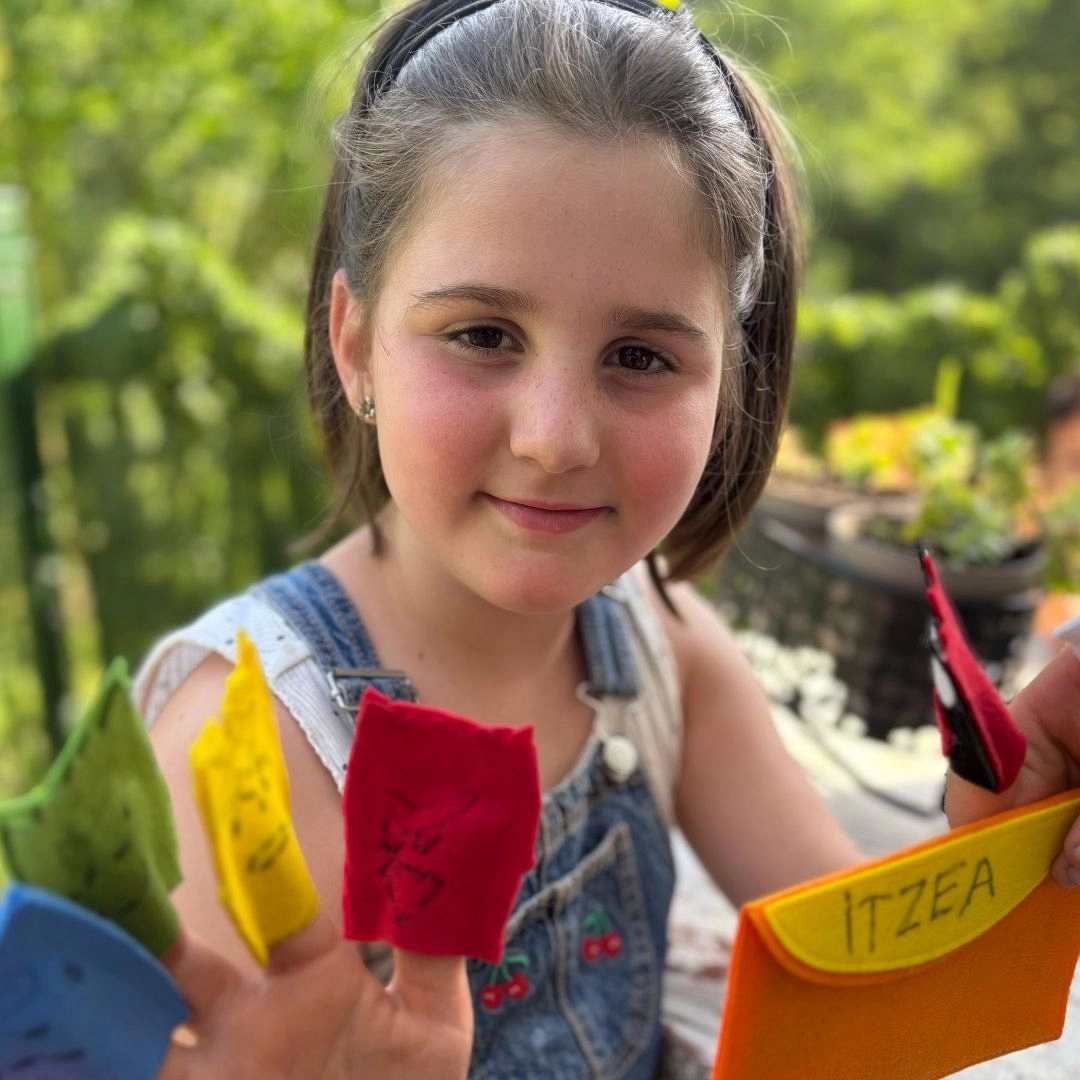 Taller infantil personalizado: Títeres de Monstruos de Colores — Educación emocional (Zegama/Oilotegi) Taller infantil personalizado: Títeres de Monstruos de Colores — Educación emocional (Zegama/Oilotegi)