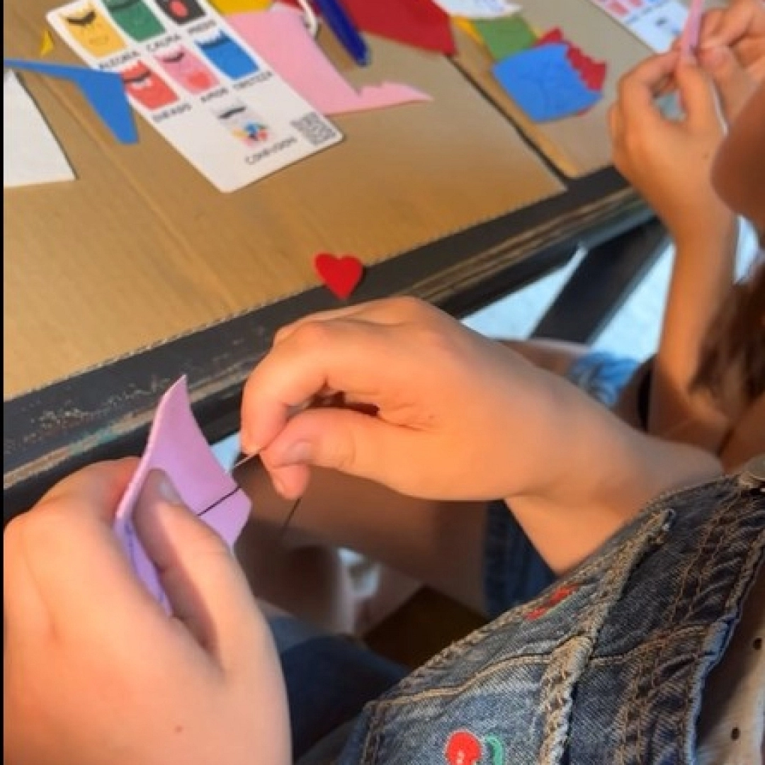 Taller infantil personalizado: Títeres de Monstruos de Colores — Educación emocional (Zegama/Oilotegi) Taller infantil personalizado: Títeres de Monstruos de Colores — Educación emocional (Zegama/Oilotegi)