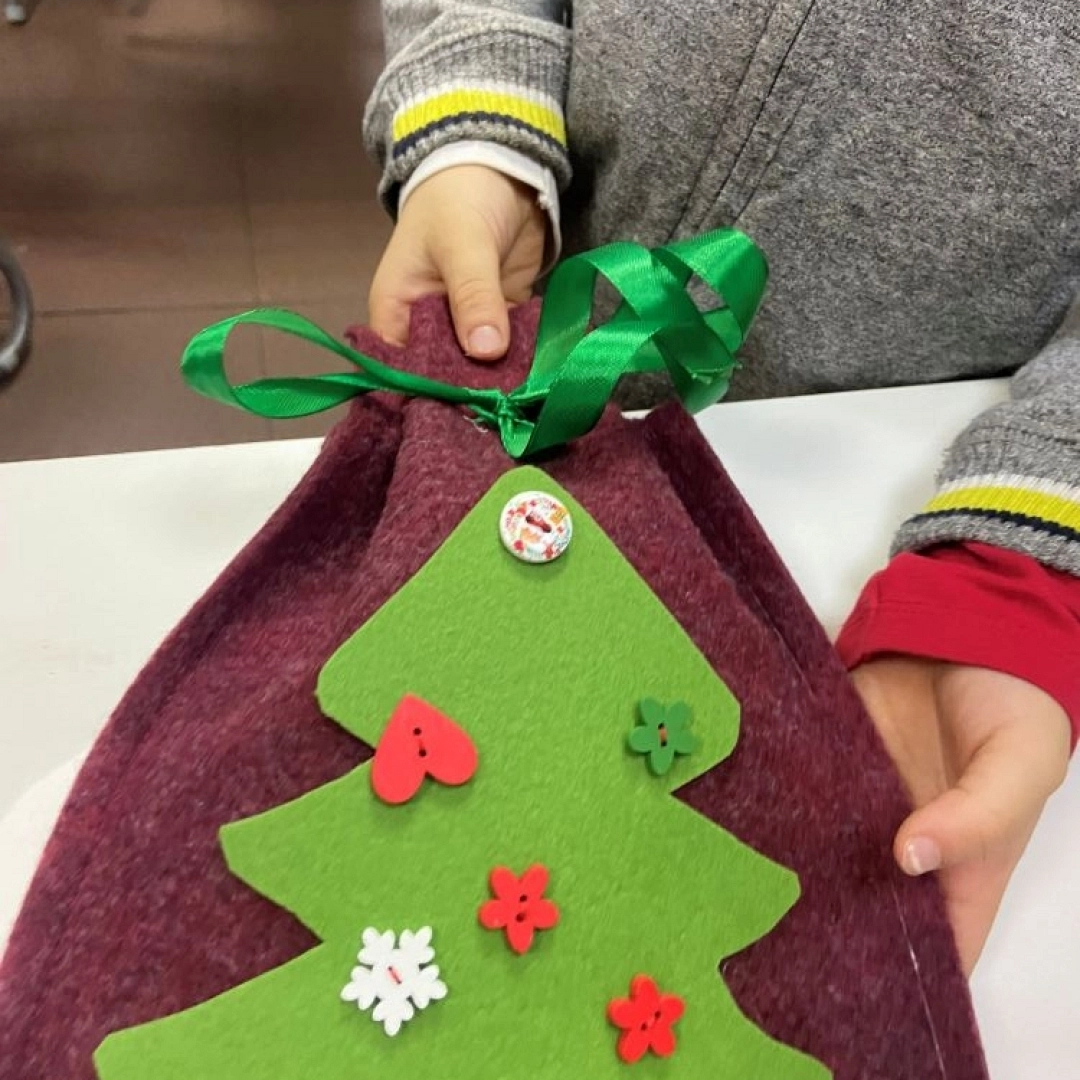 Taller infantil: Saquito de Navidad en fieltro — Asociación de Vecinos de Alaberga, Errenteria
