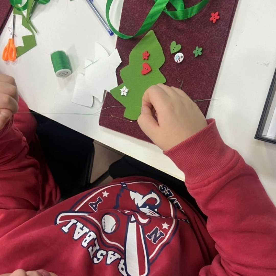 Taller infantil: Saquito de Navidad en fieltro — Asociación de Vecinos de Alaberga, Errenteria