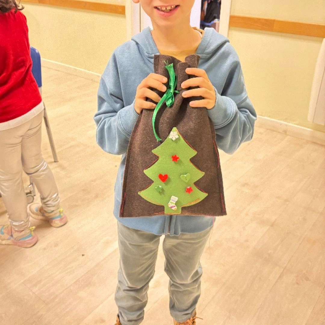 Taller infantil: Saquito de Olentzero en fieltro — Asociación de Vecinos de San Miguel, Irún