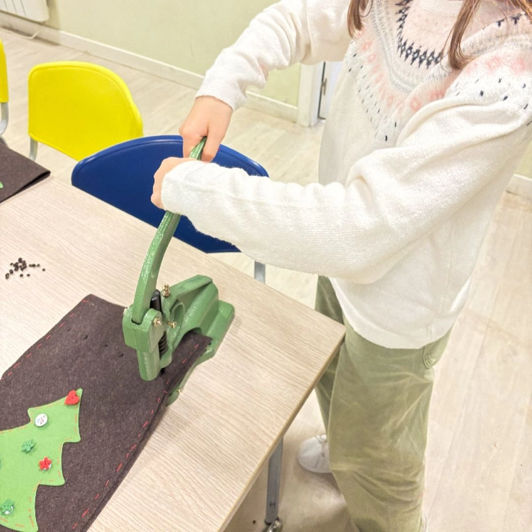 Taller infantil: Saquito de Olentzero en fieltro — Asociación de Vecinos de San Miguel, Irún