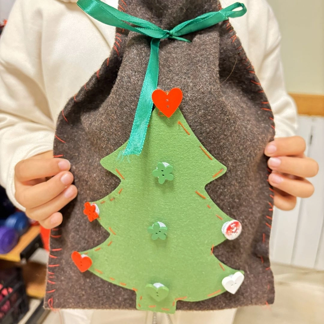 Taller infantil: Saquito de Olentzero en fieltro — Asociación de Vecinos de San Miguel, Irún