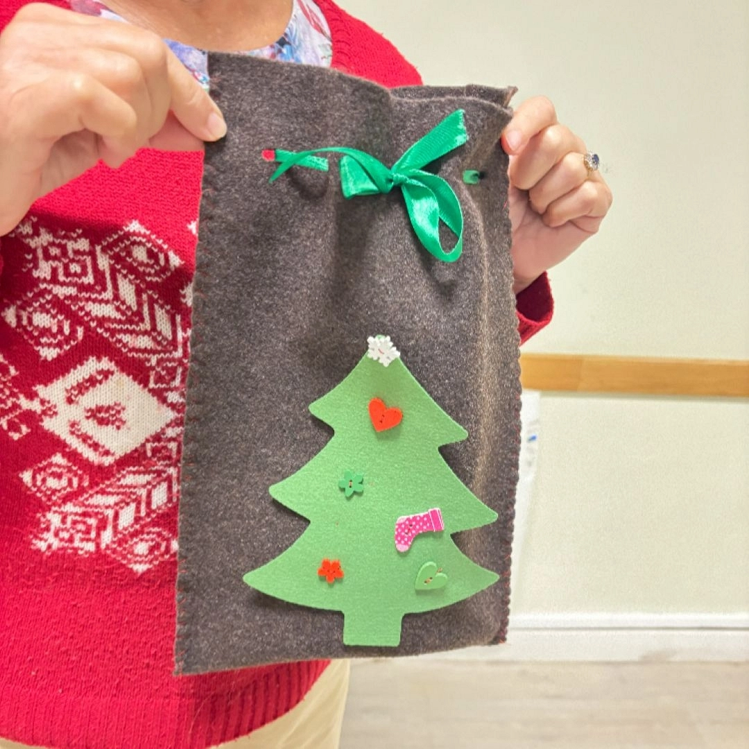 Taller infantil: Saquito de Olentzero en fieltro — Asociación de Vecinos de San Miguel, Irún