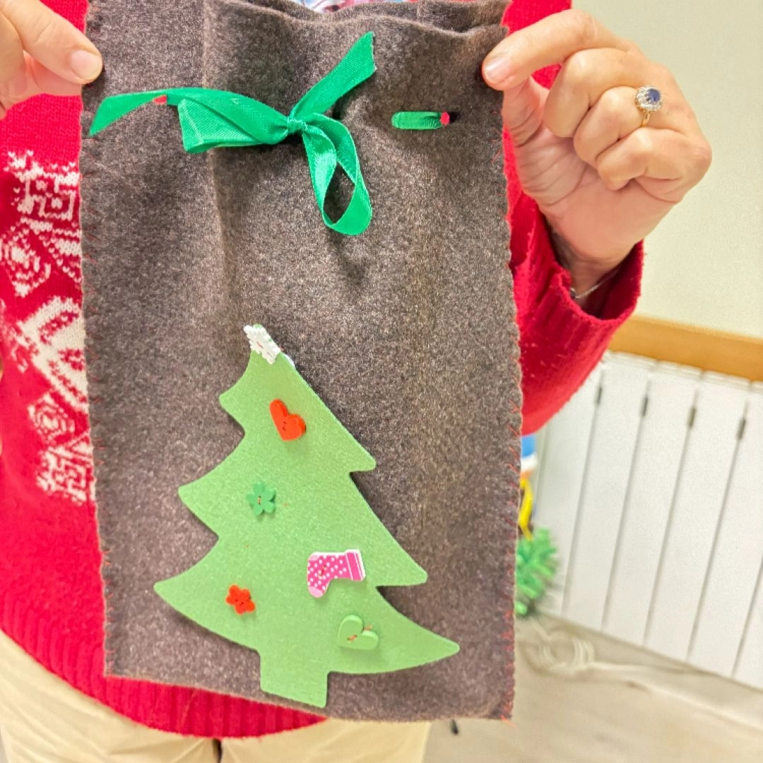 Taller infantil: Saquito de Olentzero en fieltro — Asociación de Vecinos de San Miguel, Irún