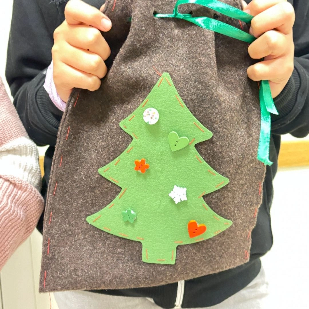 Taller infantil: Saquito de Olentzero en fieltro — Asociación de Vecinos de San Miguel, Irún