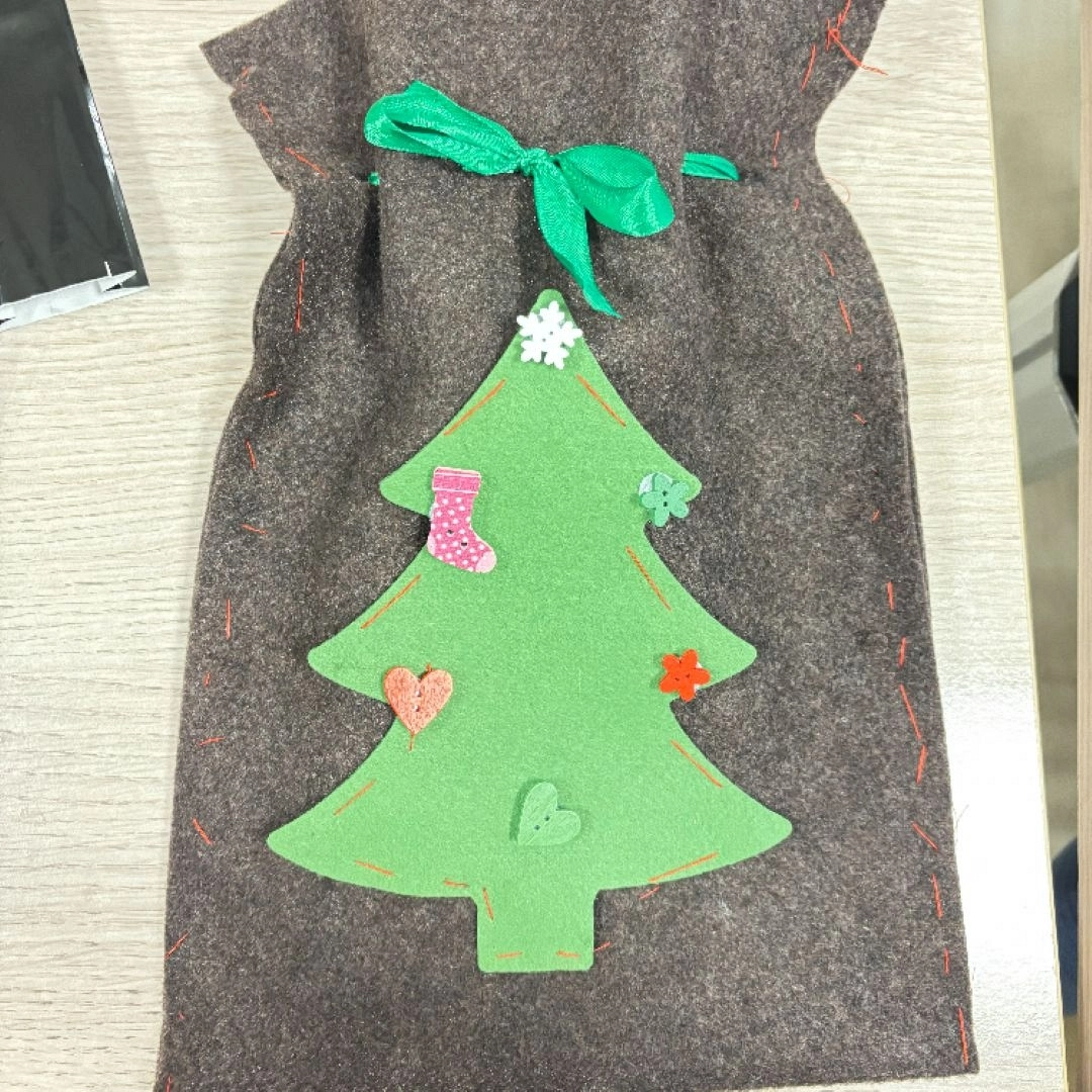 Taller infantil: Saquito de Olentzero en fieltro — Asociación de Vecinos de San Miguel, Irún