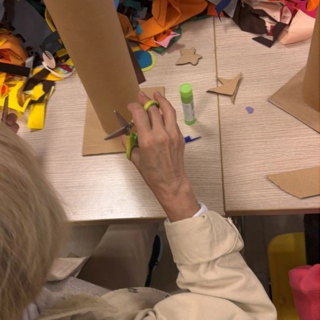 Taller infantil y familiar: Tótem de cartón y fieltro — Asociación de Vecinos de San Miguel, Irun