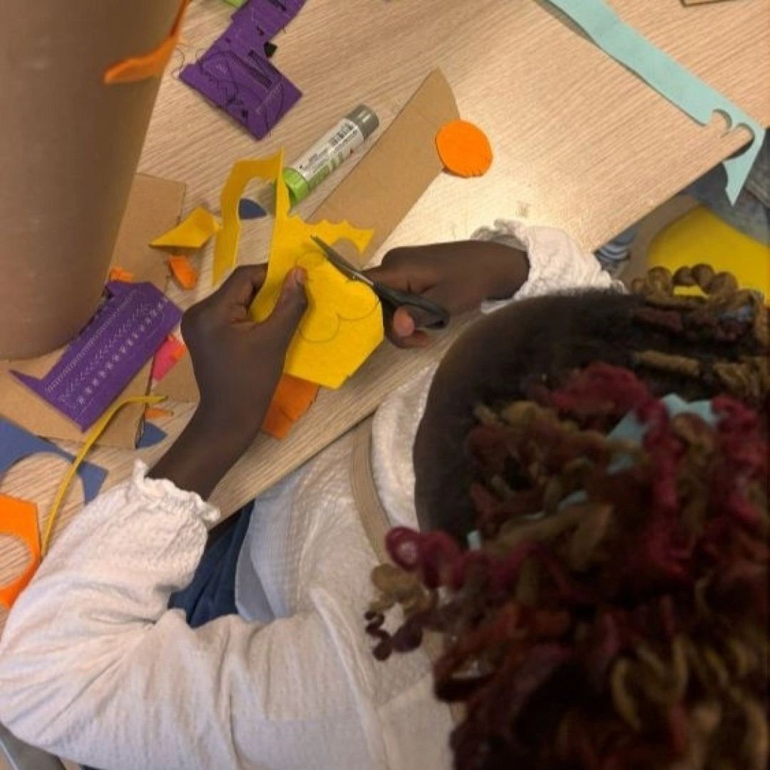 Taller infantil y familiar: Tótem de cartón y fieltro — Asociación de Vecinos de San Miguel, Irun