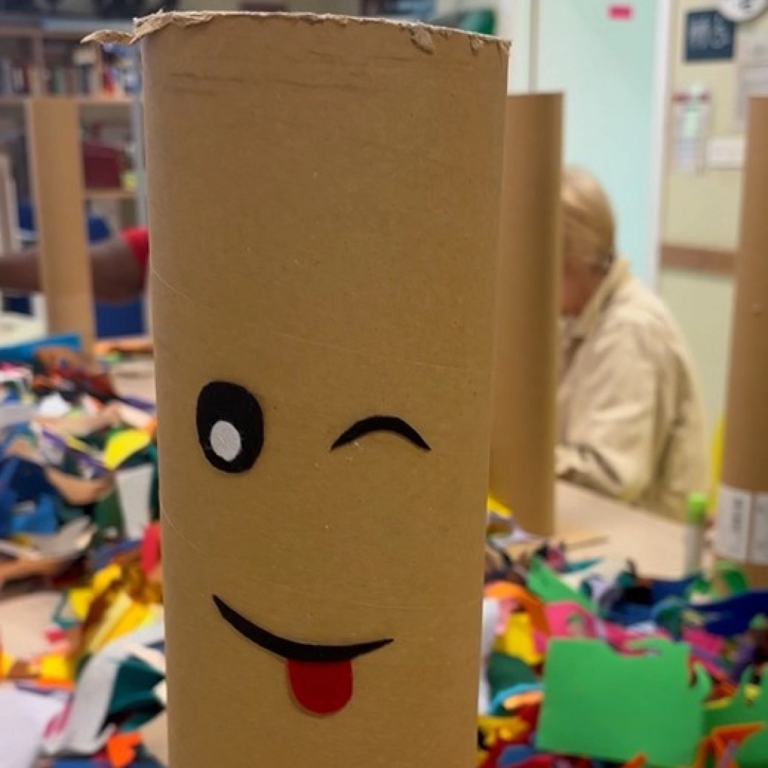 Taller infantil y familiar: Tótem de cartón y fieltro — Asociación de Vecinos de San Miguel, Irun