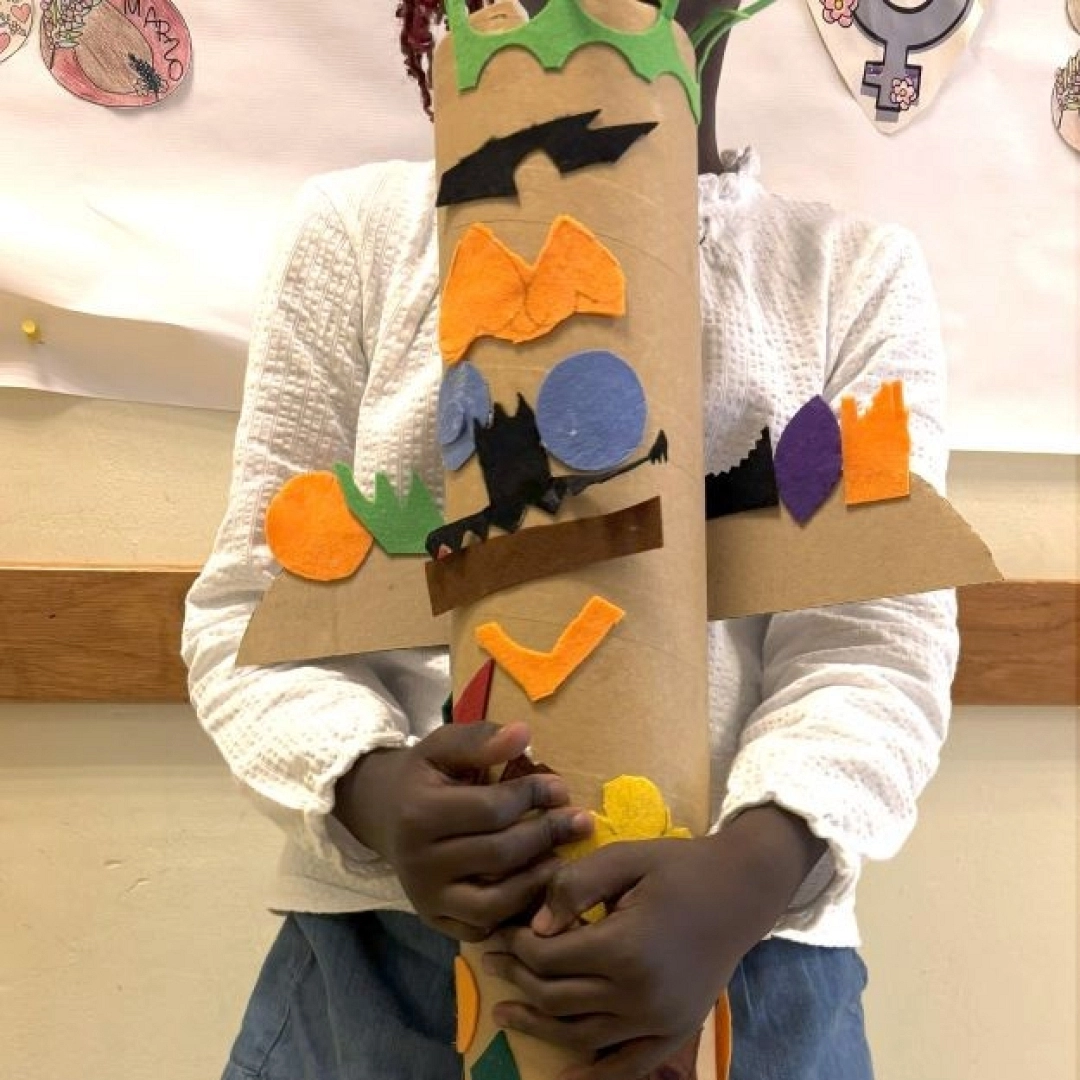 Taller infantil y familiar: Tótem de cartón y fieltro — Asociación de Vecinos de San Miguel, Irun